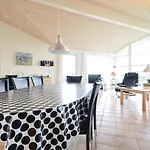 Vakantiehuis Three-bedroom In Vinderup